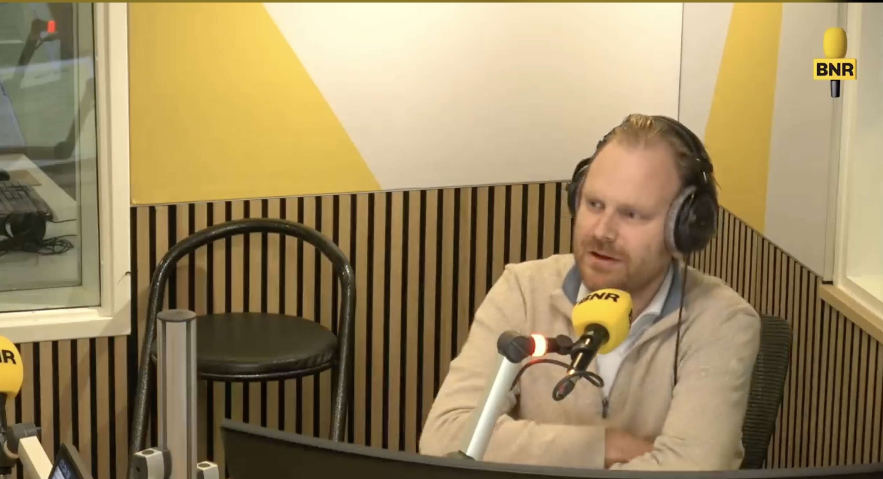 Floris Hoogenboom te gast bij BNR Ochtendspits over de AI-stemhulp OpenVerkiezingen.nl